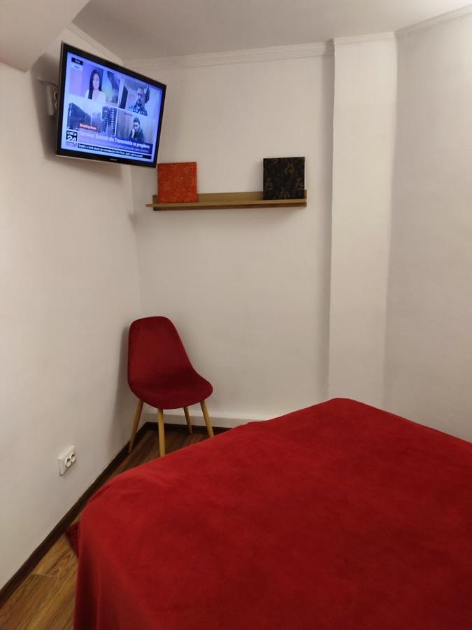 Courtyard Studio Орадя Экстерьер фото