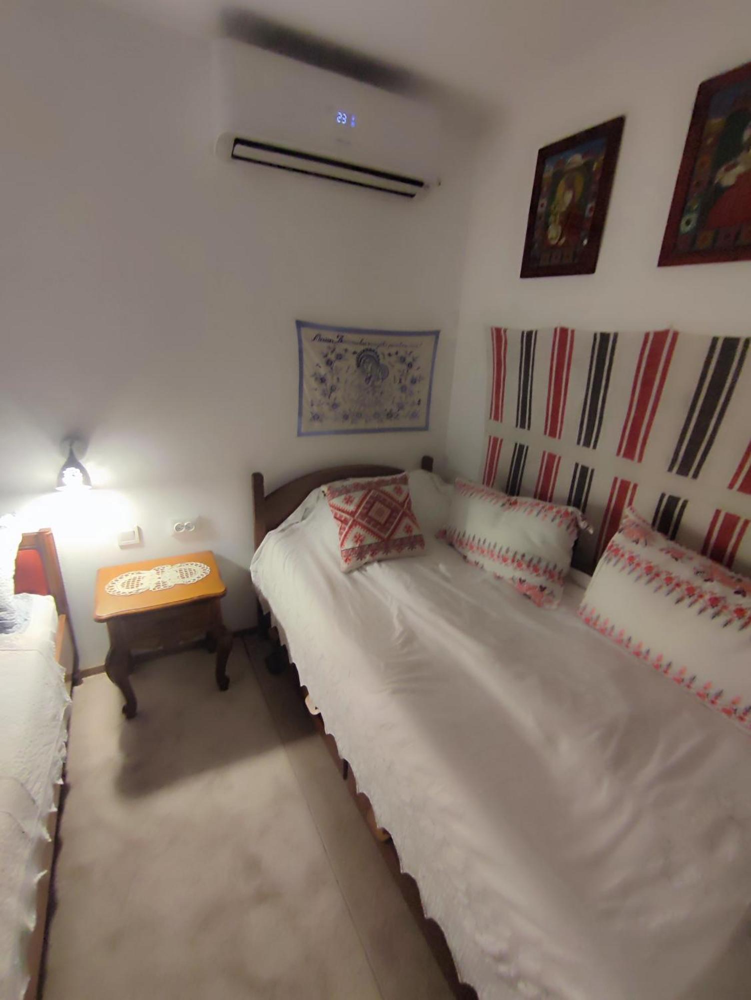 Courtyard Studio Орадя Экстерьер фото